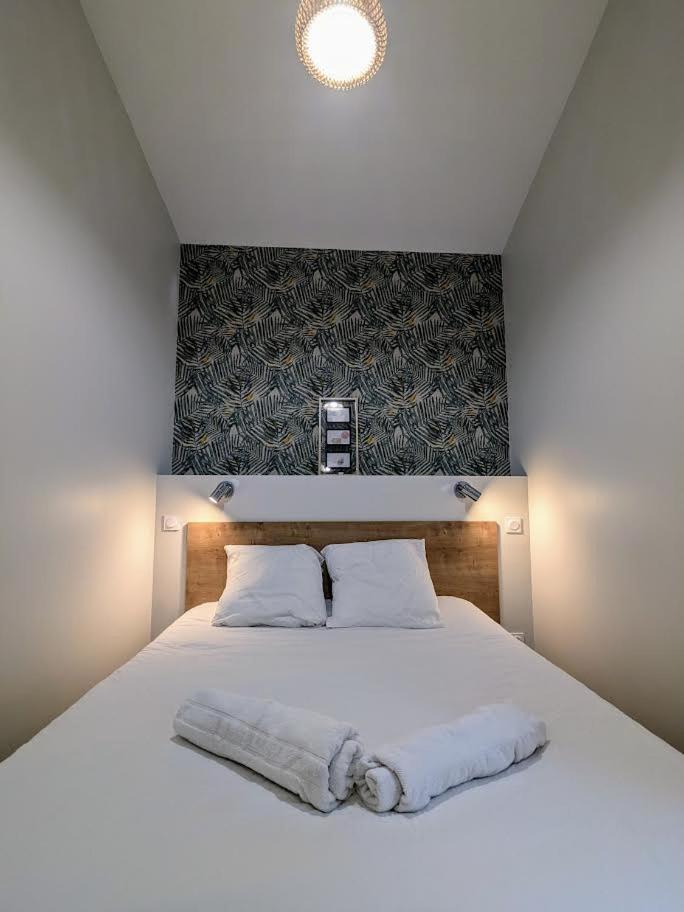 Le Boheme, Sauna & Spa Riorges Bagian luar foto